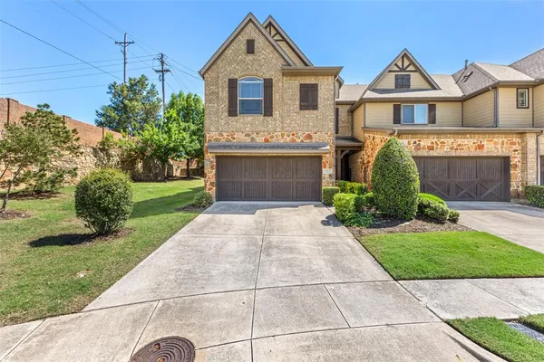 $385,000 | 1014 Brook Forest Lane, Euless, TX 76039