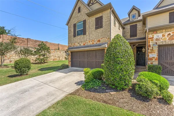 $385,000 | 1014 Brook Forest Lane, Euless, TX 76039