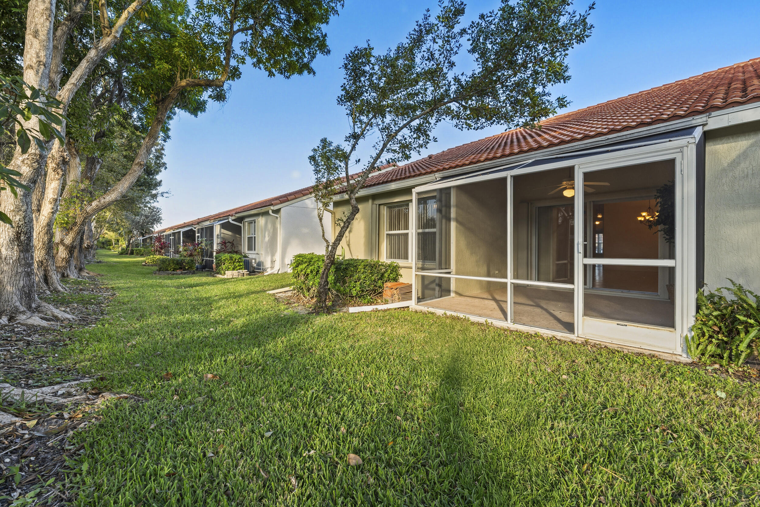 15305 Ixora Road Delray Beach, FL 33484 - Photo 24 of 37 44 (1)