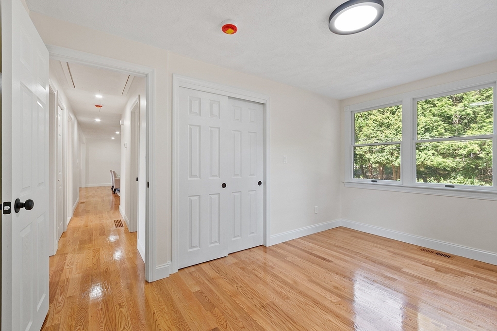 332 North Road Bedford, MA 01730 - Photo 16 of 32