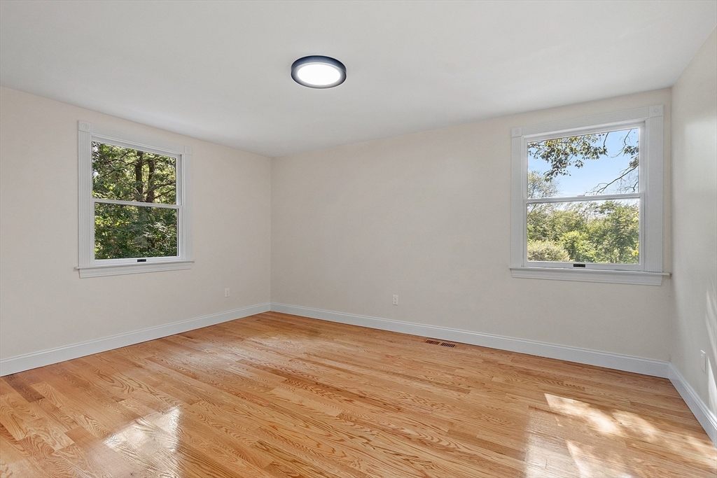 332 North Road Bedford, MA 01730 - Photo 18 of 32