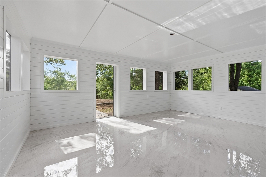 332 North Road Bedford, MA 01730 - Photo 25 of 32