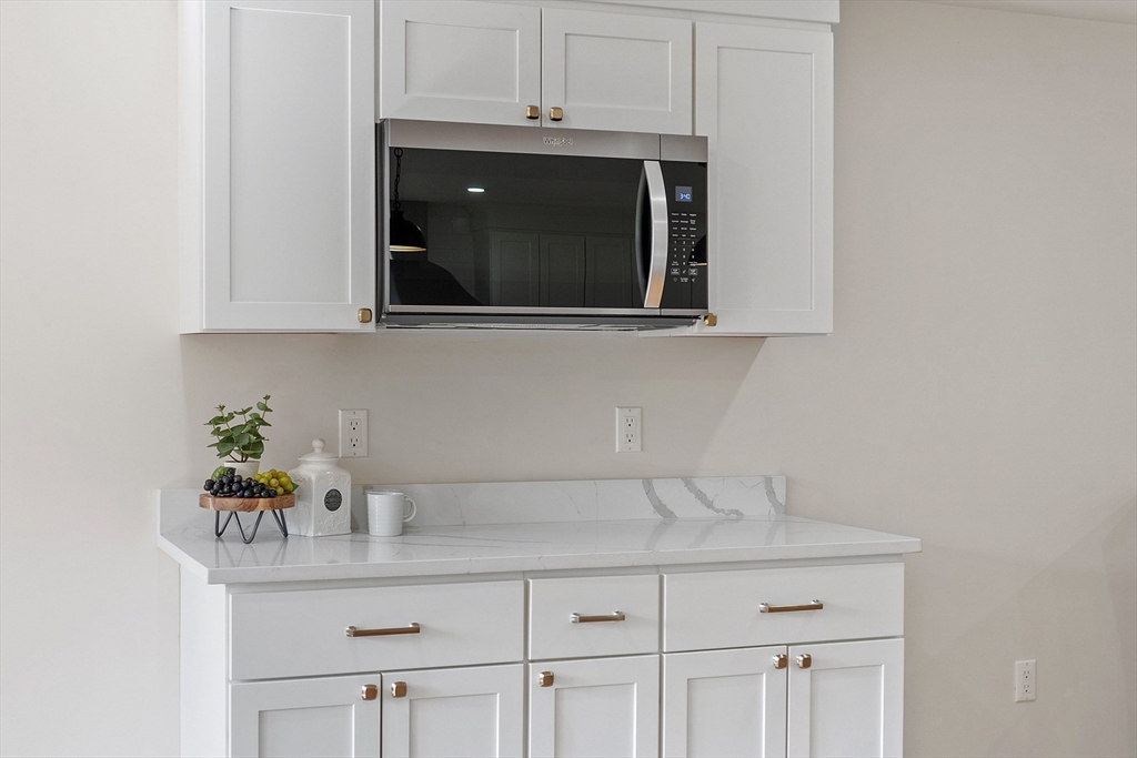 332 North Road Bedford, MA 01730 - Photo 32 of 32