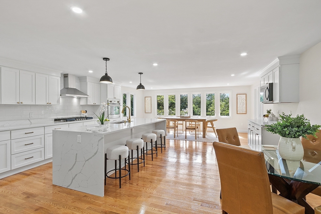 332 North Road Bedford, MA 01730 - Photo 4 of 32