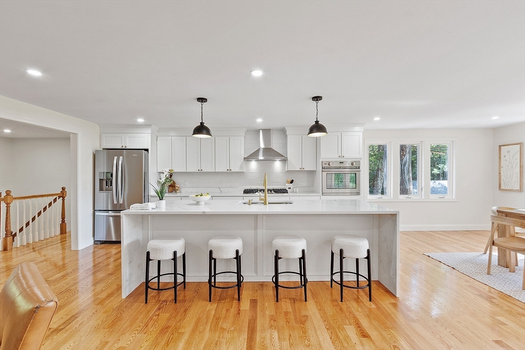 332 North Road Bedford, MA 01730 - Photo 7 of 32