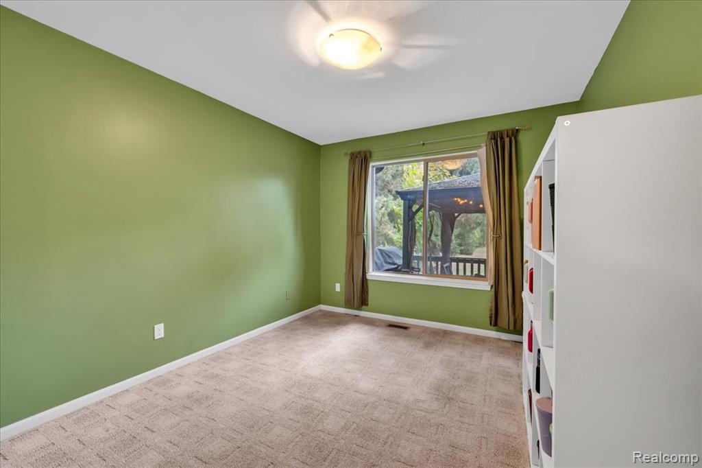 1370 South Boulevard Rochester, MI 48309 - Photo 26 of 65