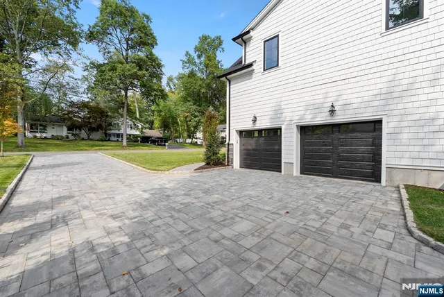 $2,349,000 | 559 Stellman Drive, River Vale, NJ 07675