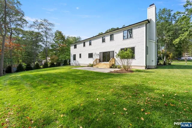 $2,349,000 | 559 Stellman Drive, River Vale, NJ 07675