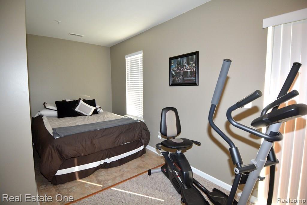 458 Cherry Orchard Road Canton, MI 48188 - Photo 17 of 19