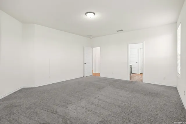 $1,900 | 702 Eucharis, San Antonio, TX 78245