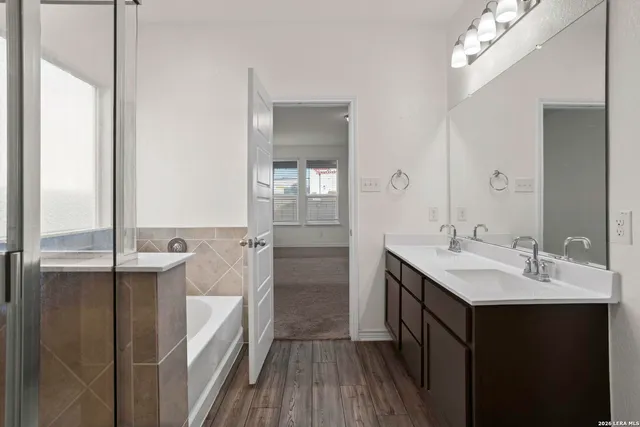 $1,900 | 702 Eucharis, San Antonio, TX 78245