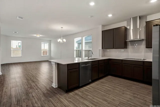 $1,900 | 702 Eucharis, San Antonio, TX 78245