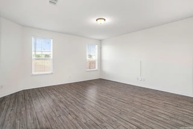 $1,900 | 702 Eucharis, San Antonio, TX 78245