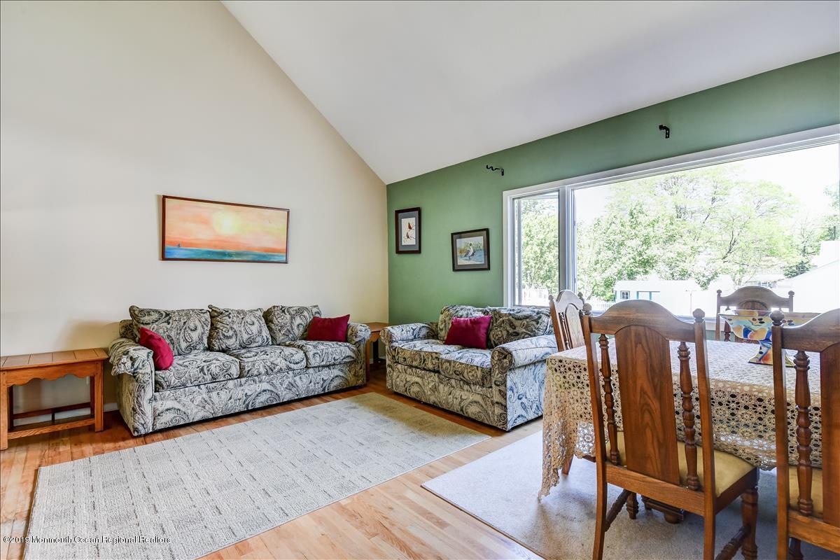 193 Middle Road Hazlet, NJ 07730 - Photo 4 of 19 Living-1