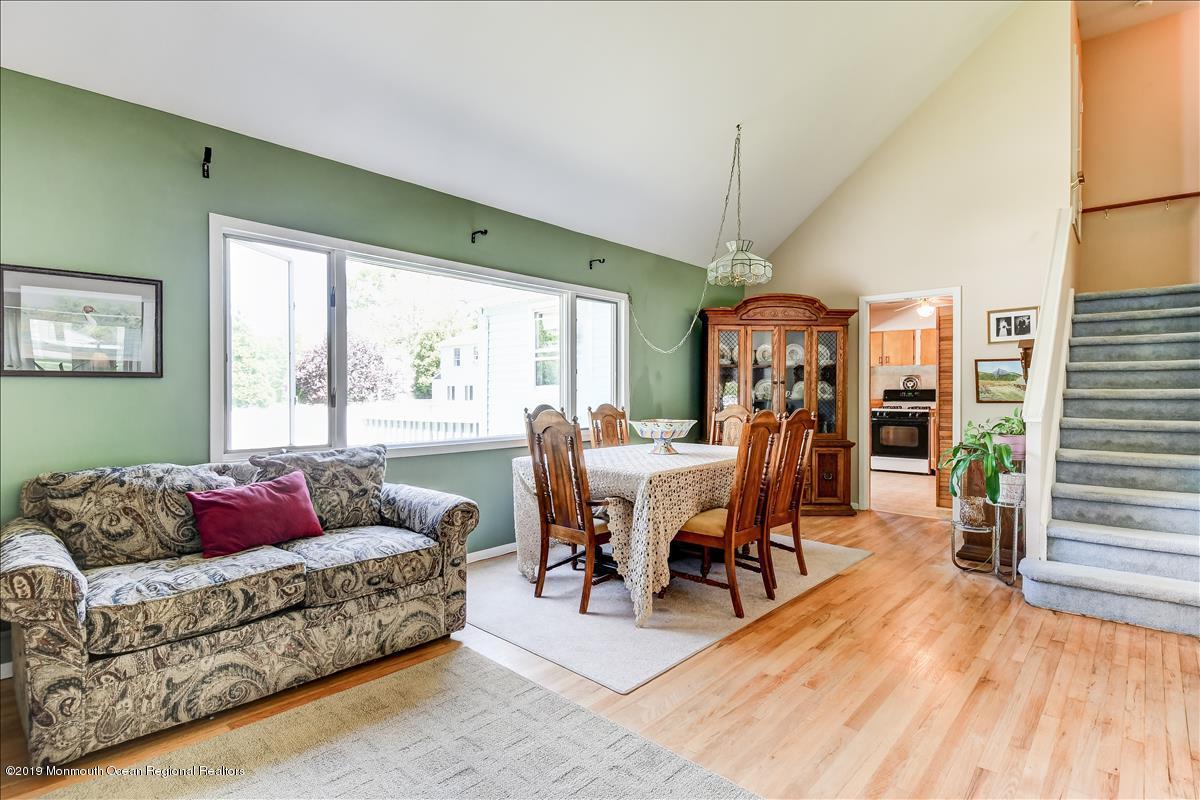 193 Middle Road Hazlet, NJ 07730 - Photo 6 of 19 Living-3