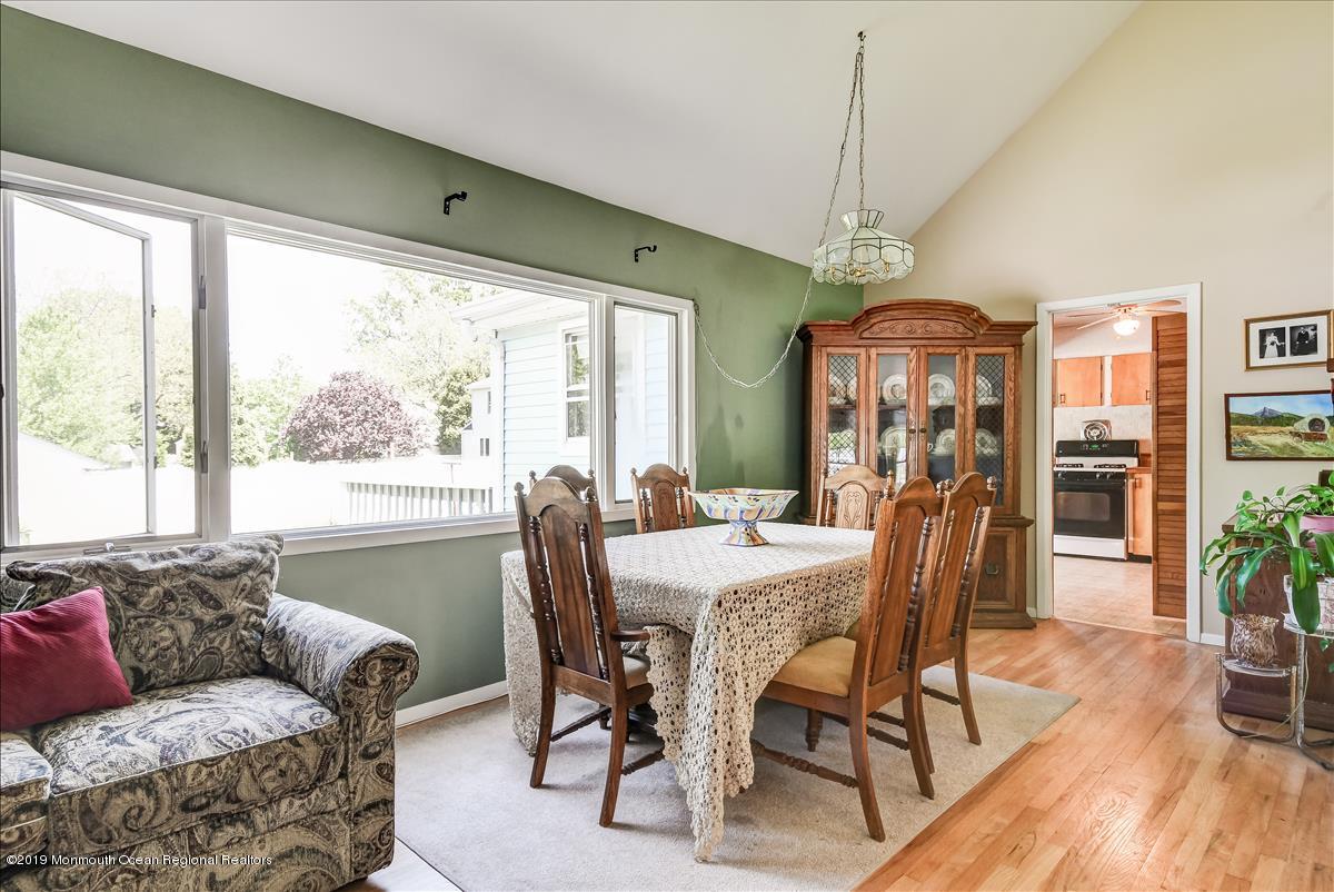 193 Middle Road Hazlet, NJ 07730 - Photo 9 of 19 Dining