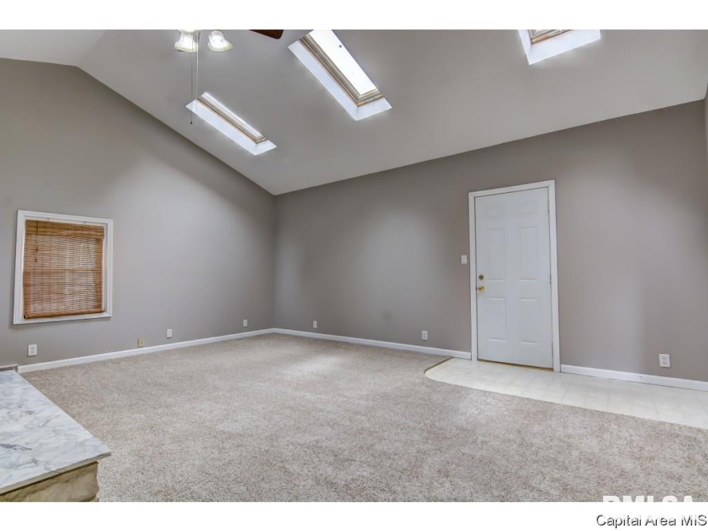 1 Walberta Drive Rochester, IL 62563 - Photo 12 of 36