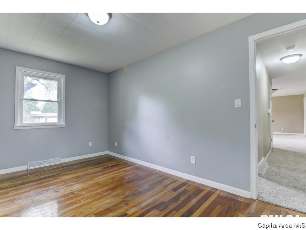 1 Walberta Drive Rochester, IL 62563 - Photo 20 of 36