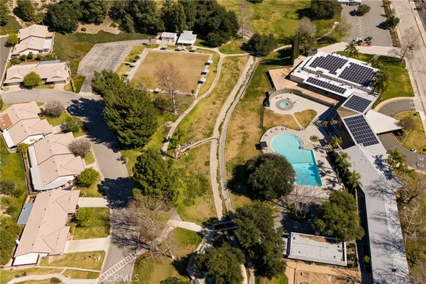 $488,500 | 26807 Circle Of The Oaks, Newhall, CA 91321