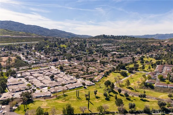 $488,500 | 26807 Circle Of The Oaks, Newhall, CA 91321