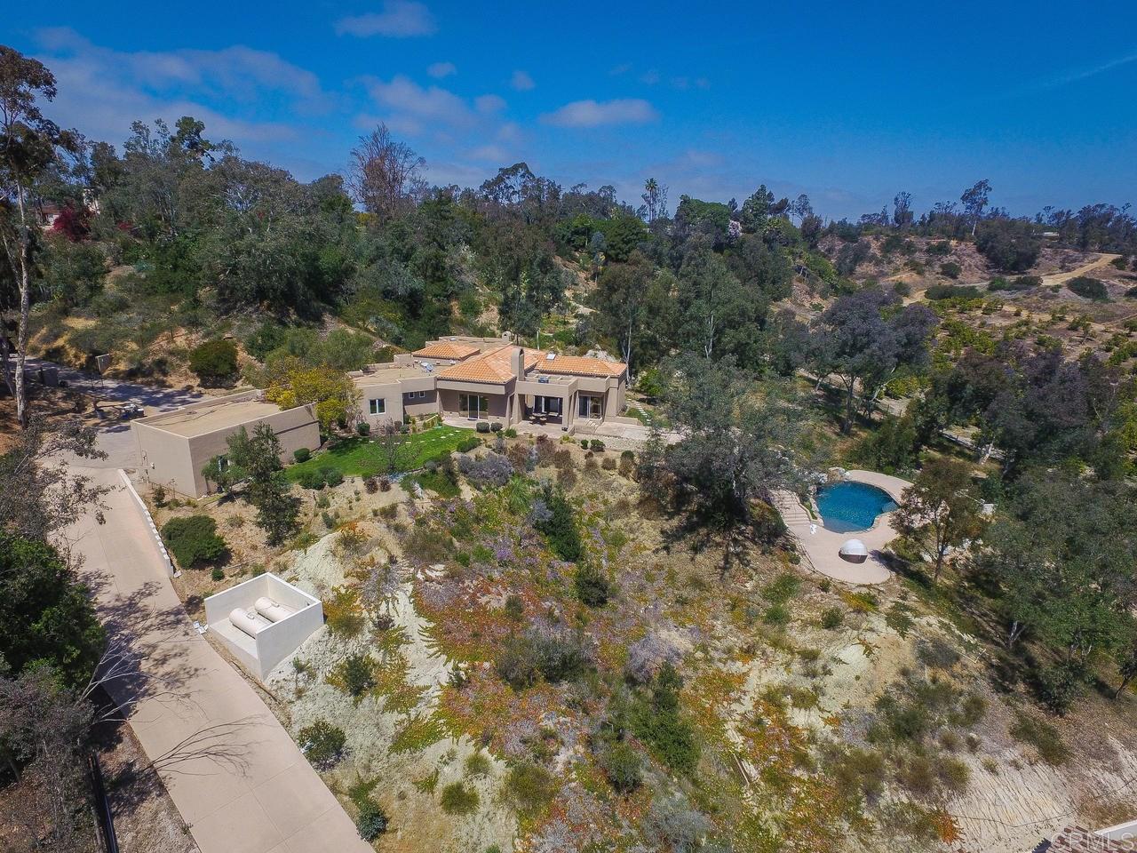 4807 Linea Del Cielo Rancho Santa Fe, CA 92014 - Photo 2 of 25