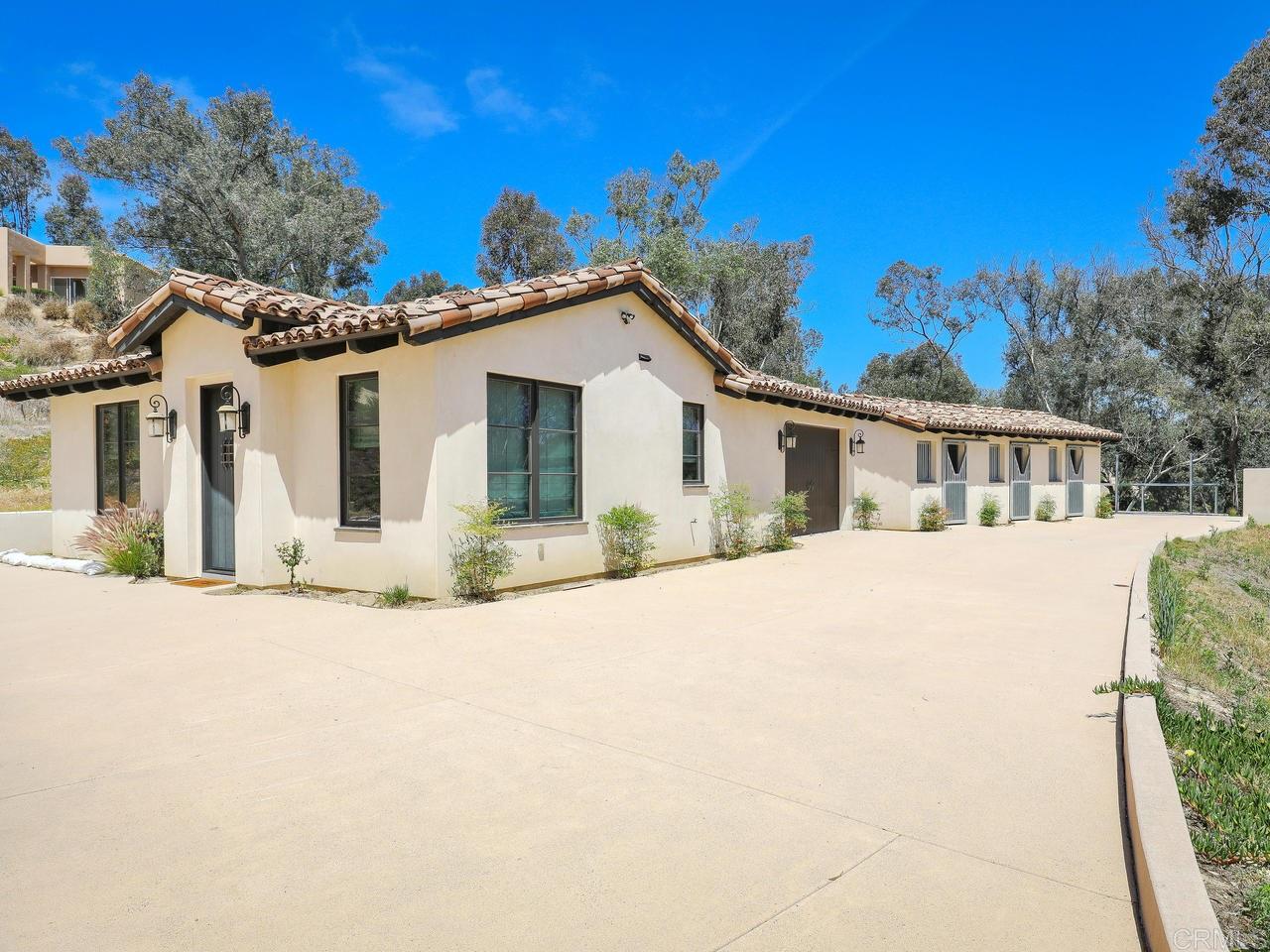 4807 Linea Del Cielo Rancho Santa Fe, CA 92014 - Photo 16 of 25 Detached 2 bedroom 2 bath guest house