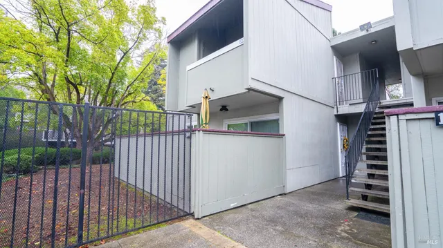 $190,000 | 1333 North Camino Alto, Unit 164, Vallejo, CA 94589