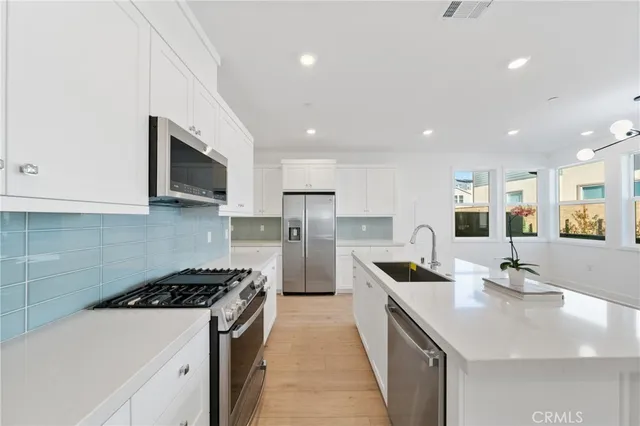 $5,500 | 322 Proctor, Irvine, CA 92618