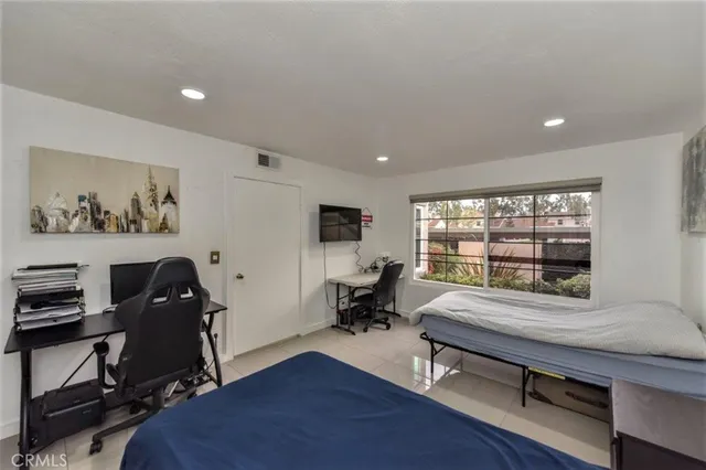 $898,000 | 53 Oxford, Unit 14, Irvine, CA 92612