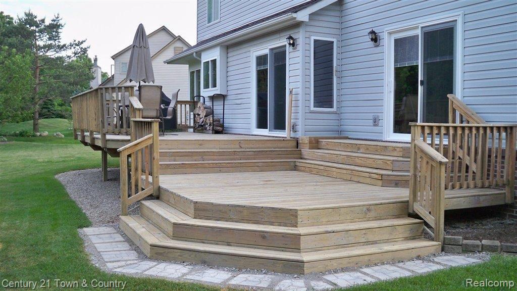 1311 Ridgeview Circle Lake Orion, MI 48362 - Photo 20 of 23 100_4631.JPG