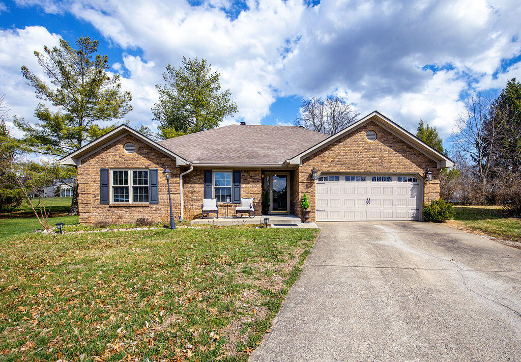 305 Glass Circle Georgetown, KY 40324 - Photo 1 of 46