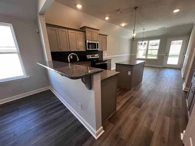 $322,900 | 8220 Snelling Drive, Aiken, SC 29803