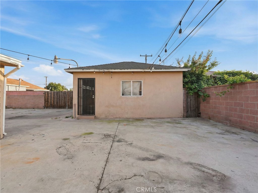 12817 Zeus Avenue Norwalk, CA 90650 - Photo 24 of 36 a view of a garage