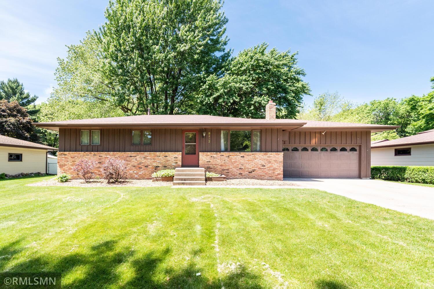 8432 Groveland Road Mounds View, MN 55112 - Photo 1 of 1 Gallery Image 1