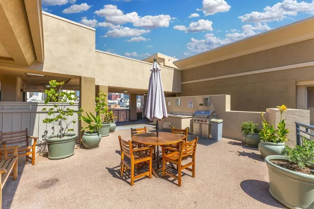 a picture of a city view