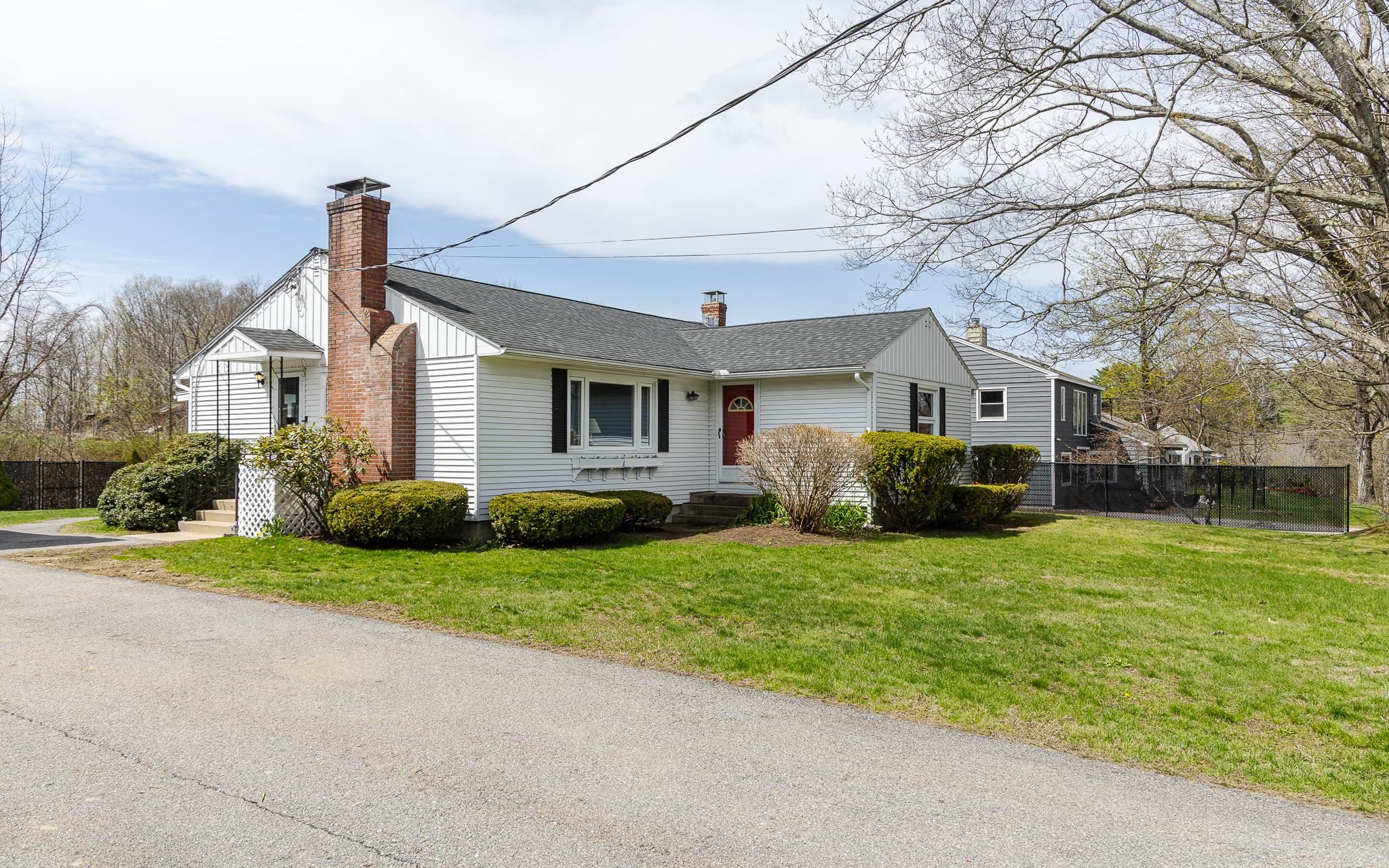 484 Chapman Road Keene, NH 03431 - Photo 2 of 29