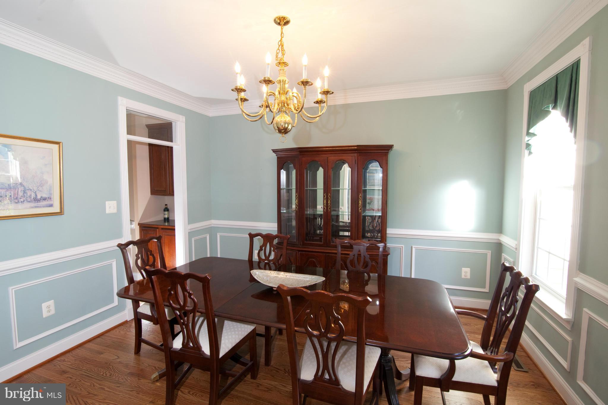 675 Parallel Road Huntingtown, MD 20639 - Photo 9 of 27 Dining Room