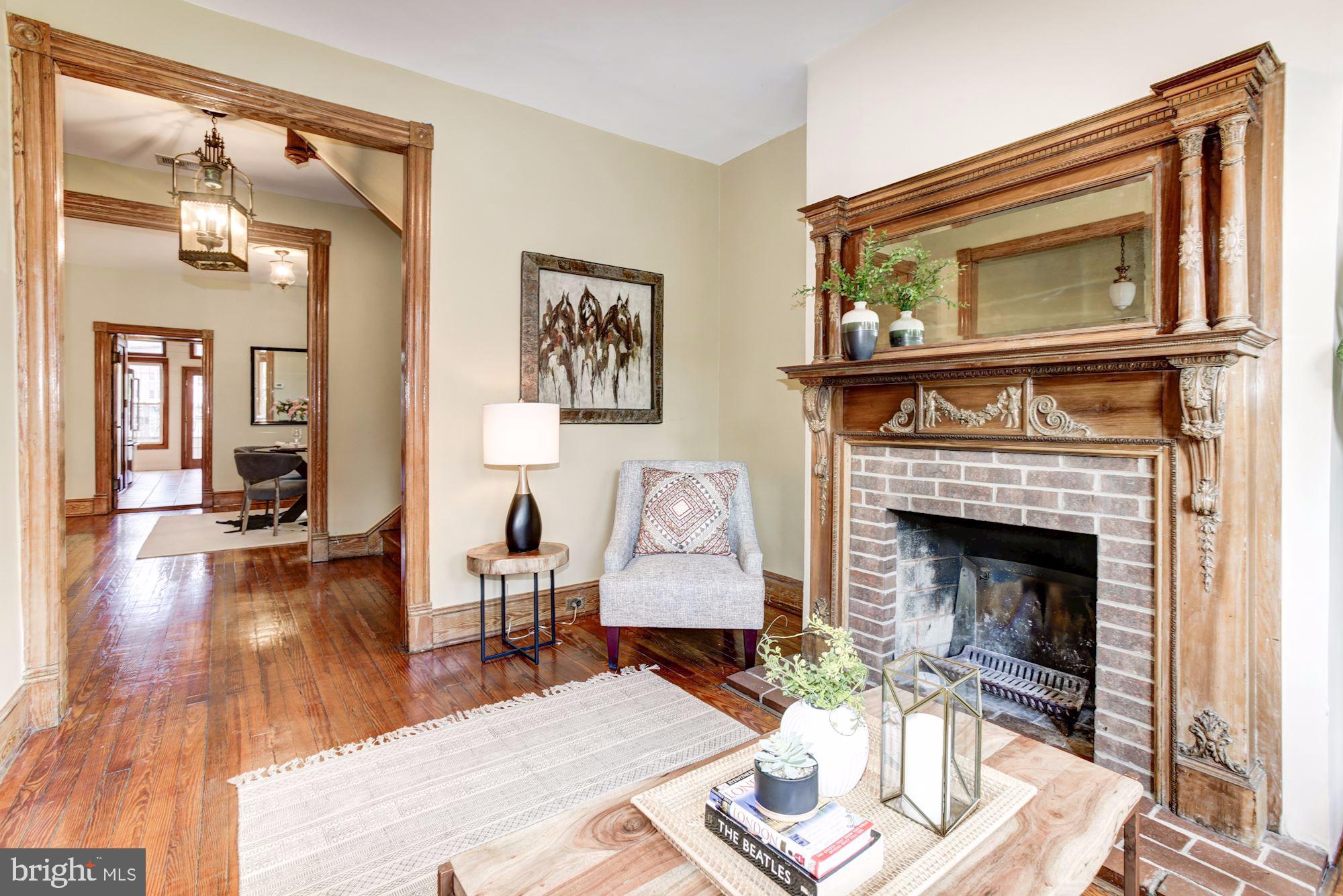 414 4th Street Northeast Washington, DC 20002 - Photo 4 of 44 Living room
