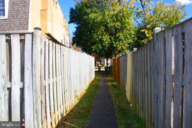 $2,500 | 7438 Ardglass Drive, Lorton, VA 22079