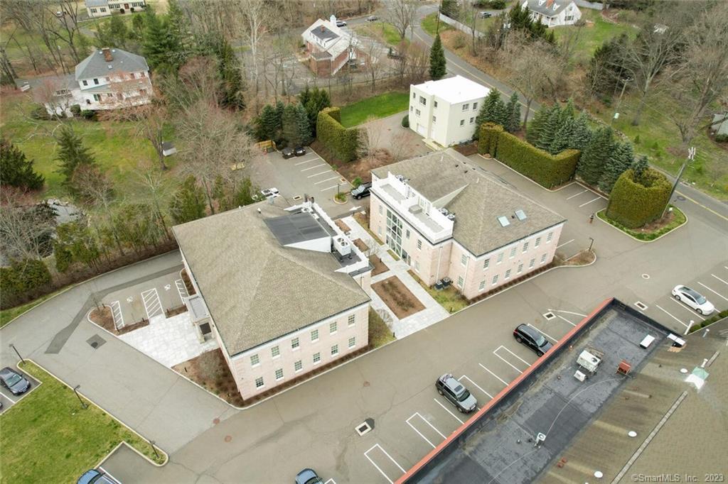 1990 Bronson Road, Unit 2 Fairfield, CT 06824 - Photo 26 of 33