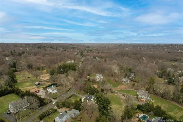 $3,995 | 1990 Bronson Road, Unit 2, Fairfield, CT 06824