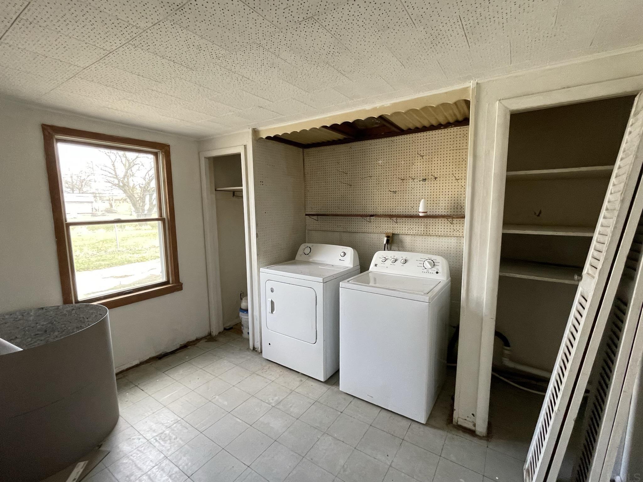 2204 North Rector Avenue Muncie, IN 47303 - Photo 12 of 14 Gallery Image 12