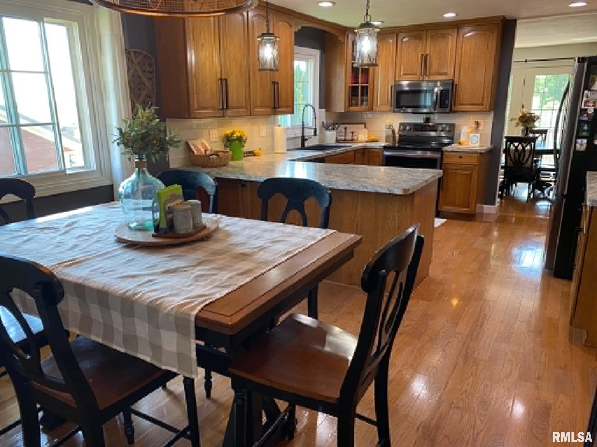 338 Harvester Road Canton, IL 61520 - Photo 14 of 49