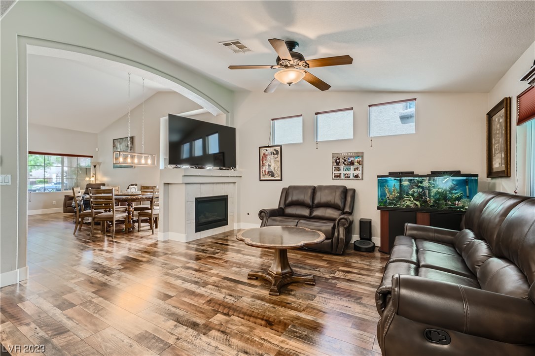 1600 Rappeling Las Vegas, NV 89144 - Photo 7 of 19