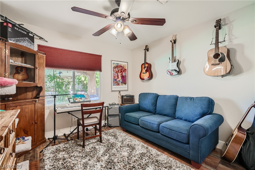 1600 Rappeling Las Vegas, NV 89144 - Photo 8 of 19