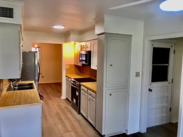 $2,500 | 6122 Burgundy Lane, Shreveport, LA 71105