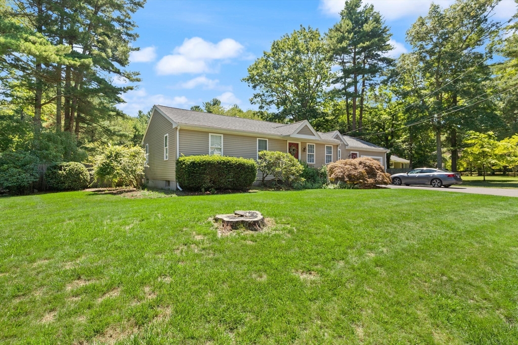 320 Balcom Street Mansfield, MA 02048 - Photo 2 of 31 Gallery Image 2