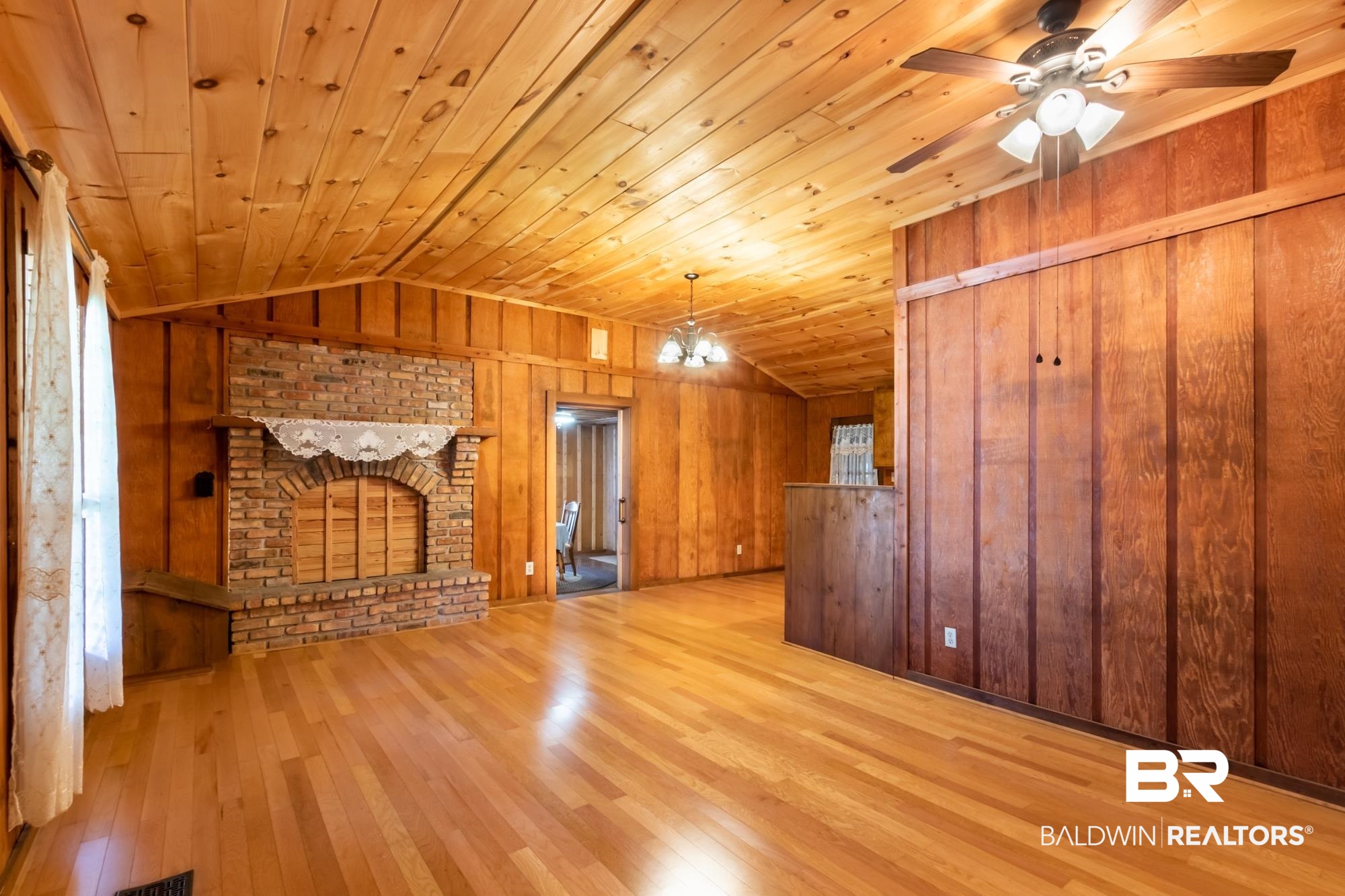 30798 Cedar Street Elberta, AL 36530 - Photo 5 of 38 Living Room