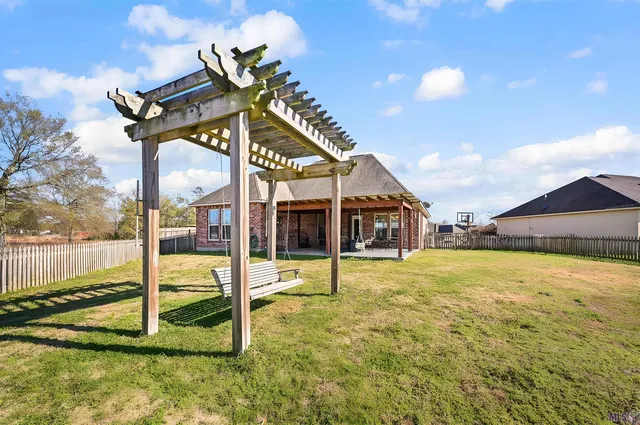 $259,000 | 31067 Autumn Lake Drive, Walker, LA 70785