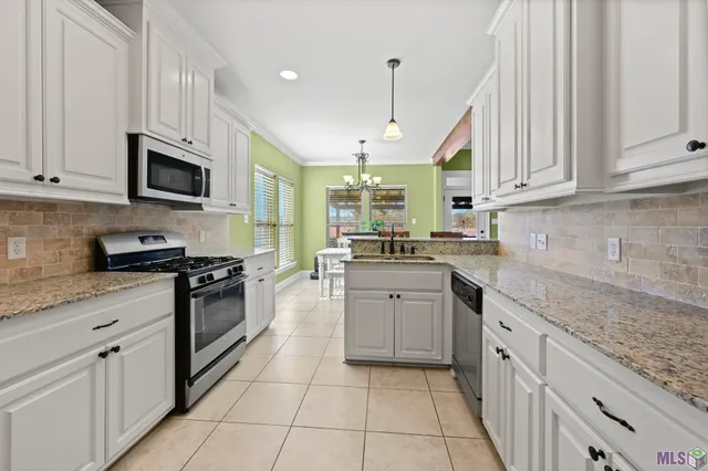 $259,000 | 31067 Autumn Lake Drive, Walker, LA 70785